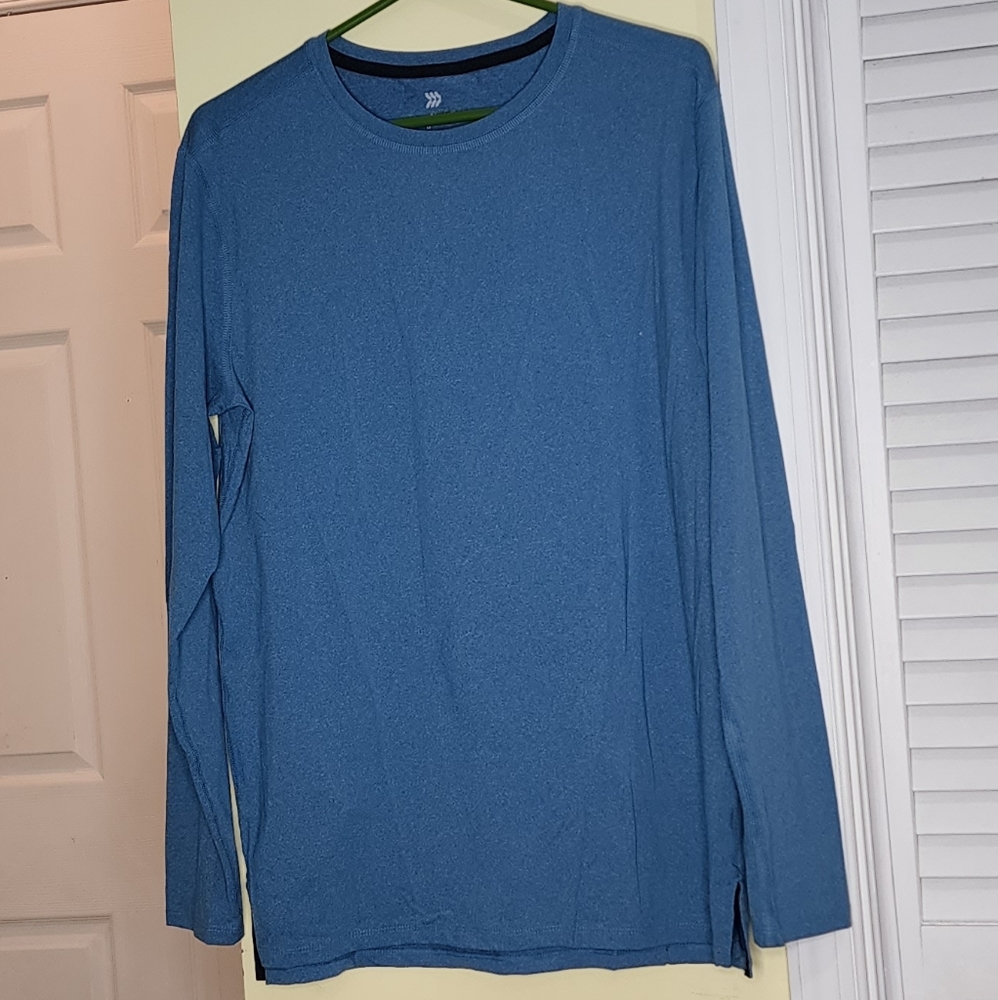 All in motion Long Sleeve Shirt Size M